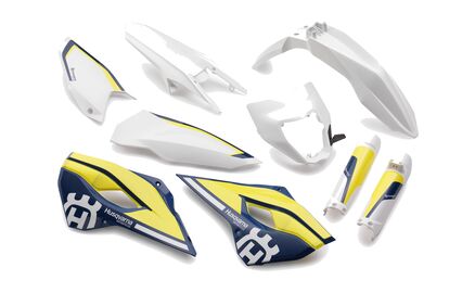SET PLASTIC PARTS