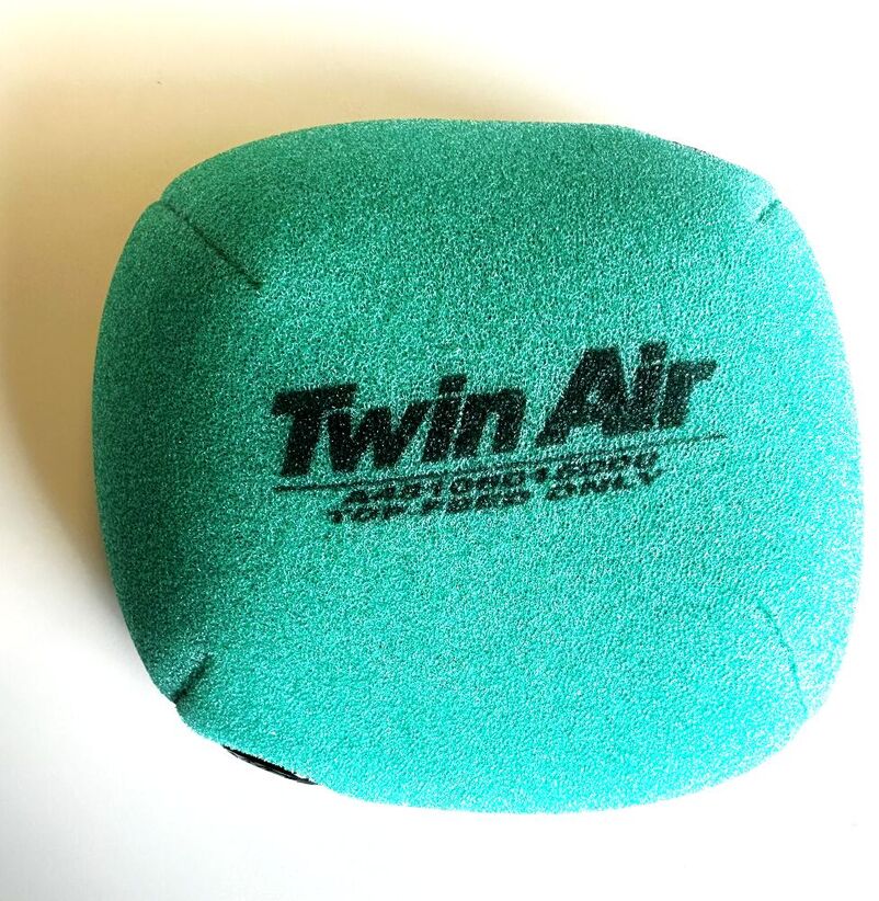 Air filter oiled