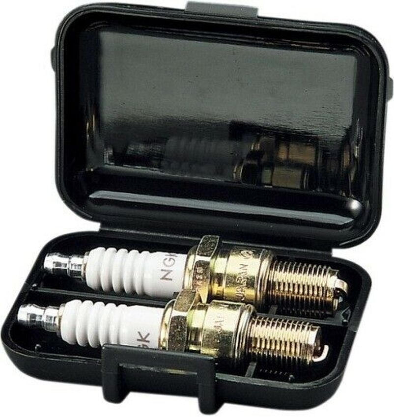 Kahe süüteküünla karp