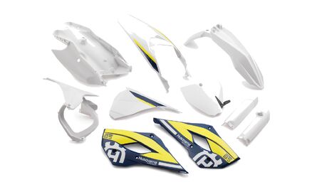 SET PLASTIC PARTS